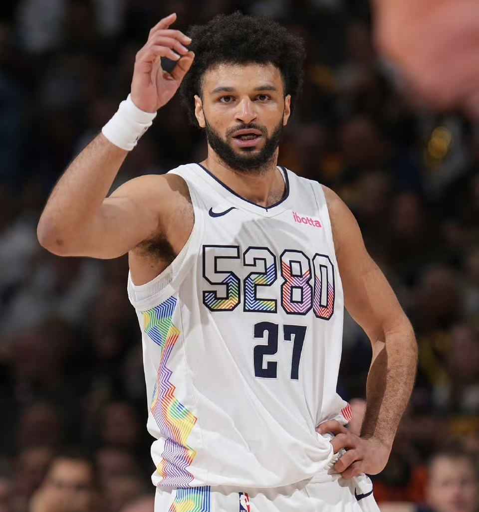 开云平台-穆雷重返赛场，重返赛场首场状态出色，澳大利亚队观众沸腾！比赛高潮迭起的简单介绍